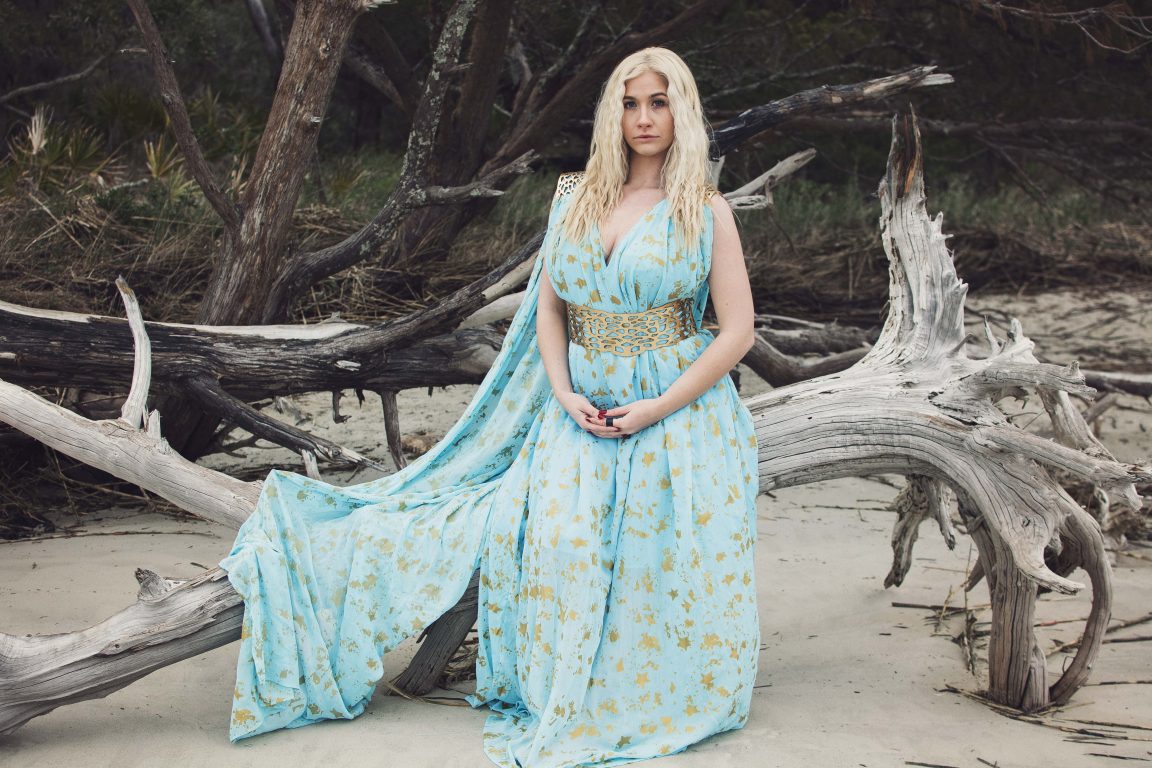 Khaleesi01