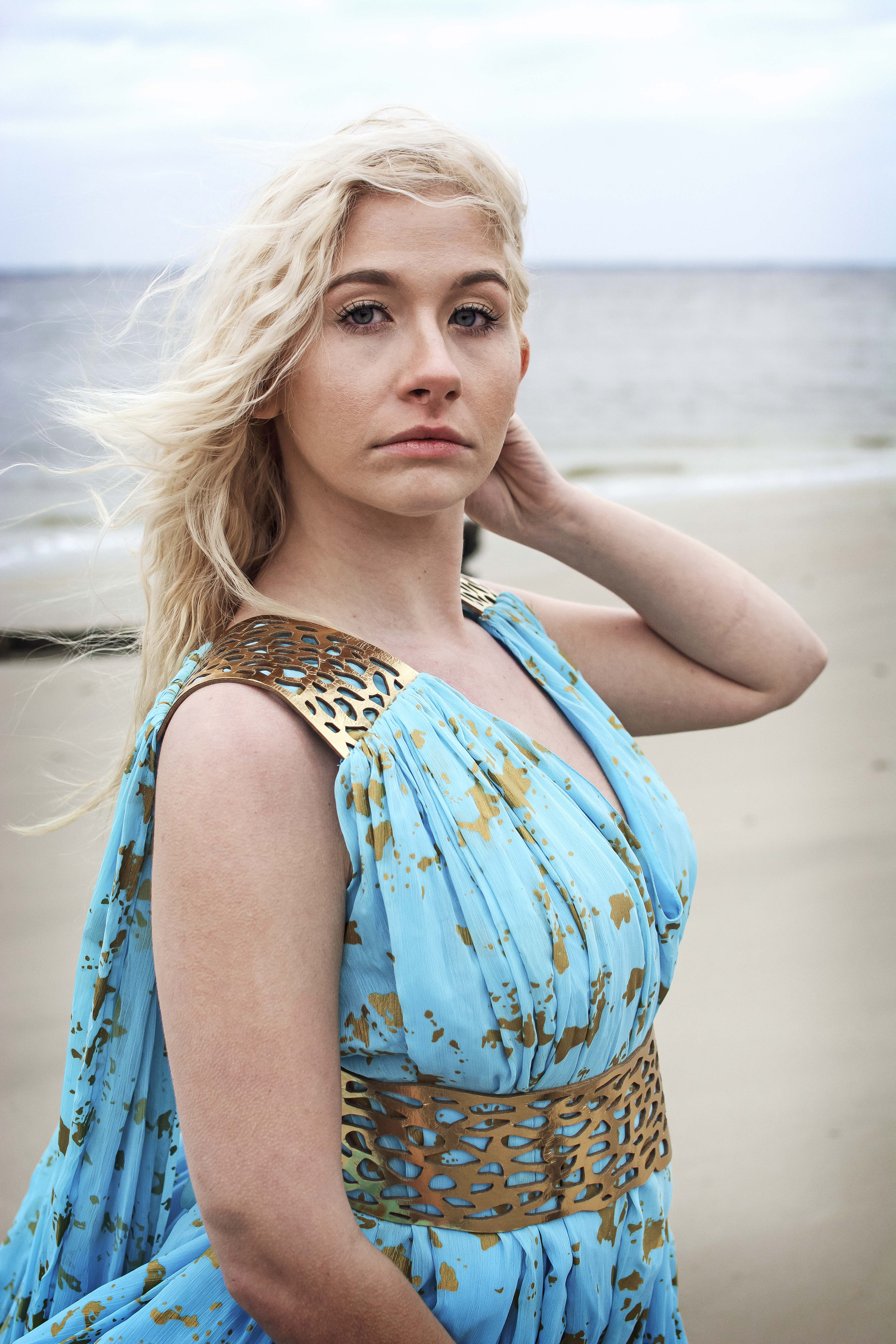 Khaleesi04